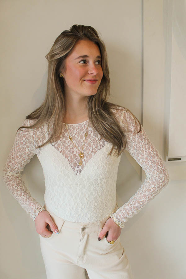 Lace_top_ecru_-_Kylie-9753