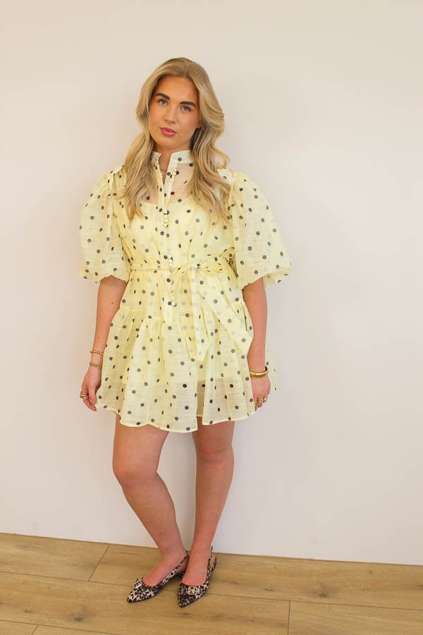 Jurk_met_stippen_geel_-_Dotje_3-0418