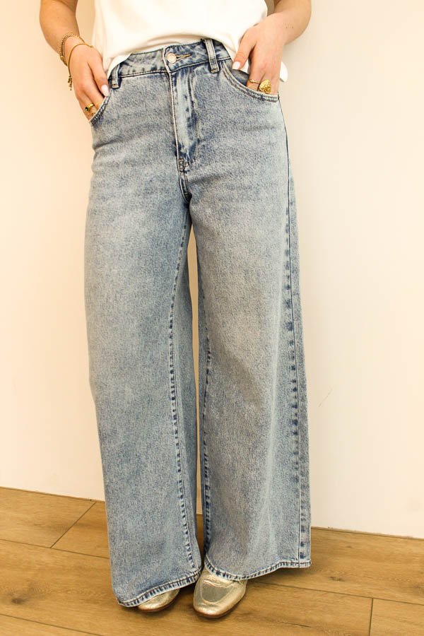 Palazzo_fit_jeans_blauw_-_Mae-0498