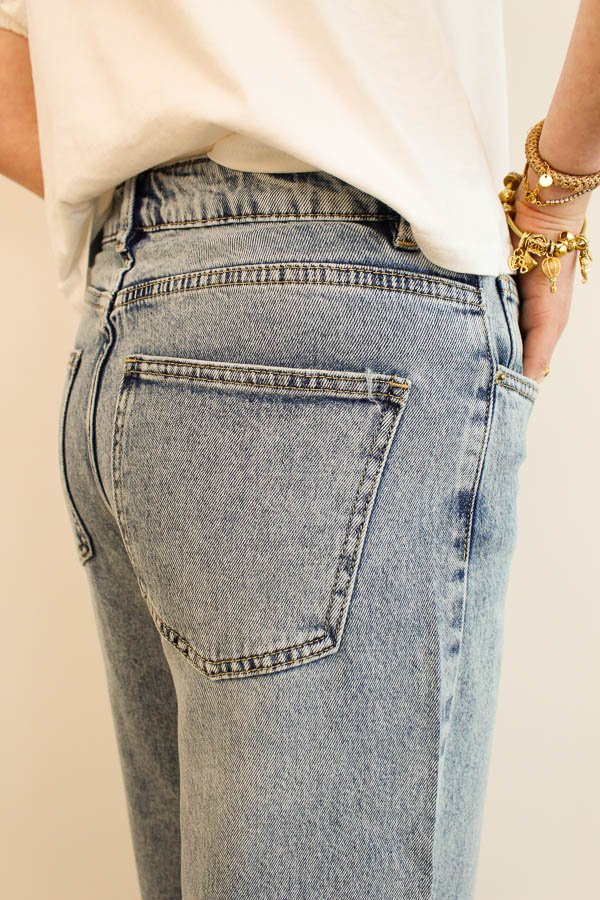 Palazzo_fit_jeans_blauw_-_Mae_2-0500