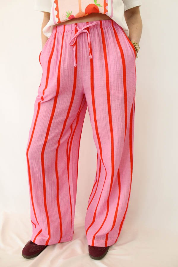 Wijde_broek_roze_-_Anna-0714