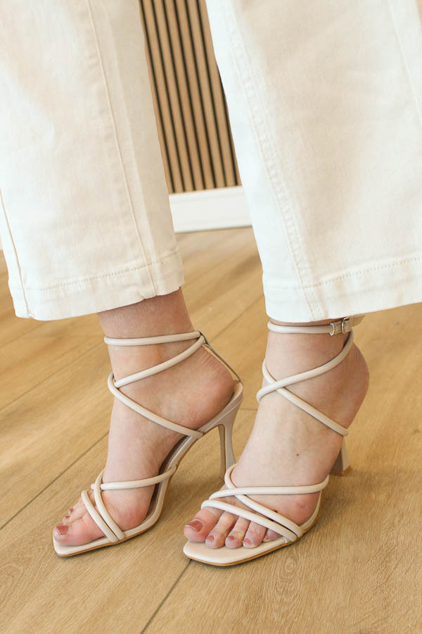 Sandaal_hak_bandjes_beige_1_van_1