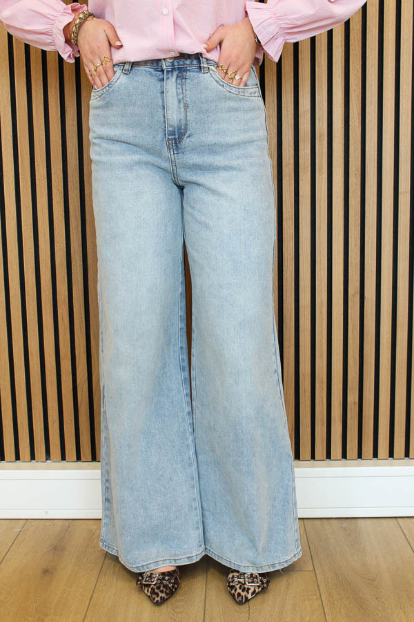 Palazzo_wide_jeans_hemelsblauw_-_Gaby-2703