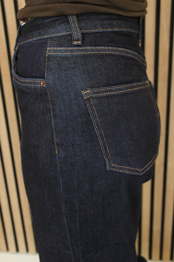 Wide_leg_jeans_donkerblauw_-_Ava_2-5575