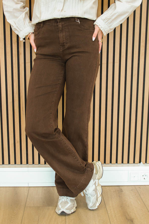 Wide_leg_jeans_choco_-_Chleo-5686
