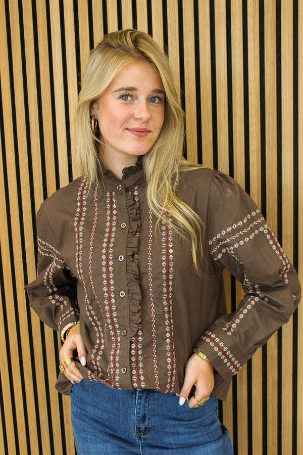 Blouse_borduursel_bruin_-_Juul-5666