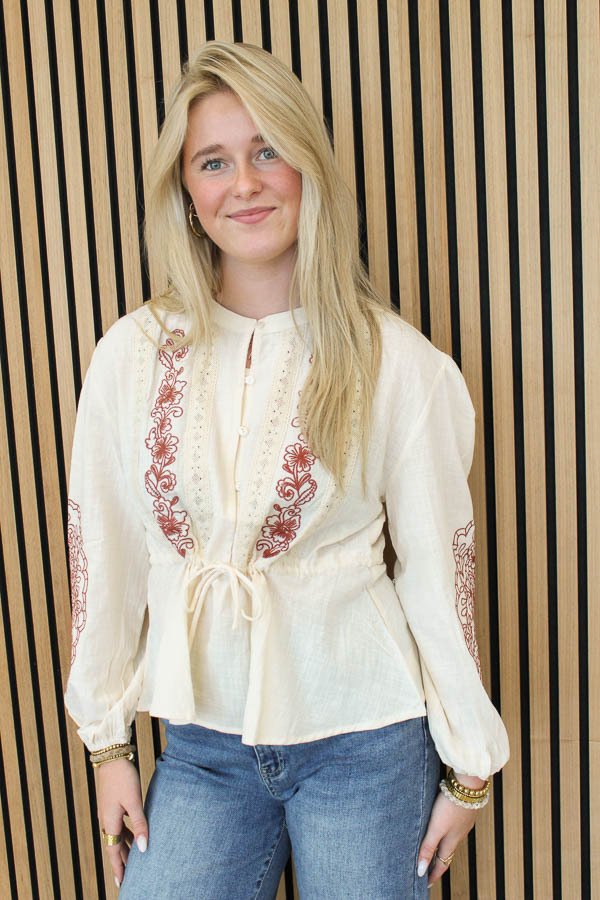 Blouse_borduursel_beige_-_Yola-3