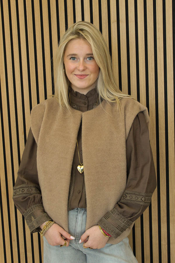 Cozy_gilet_beige_-_Fleur-6352