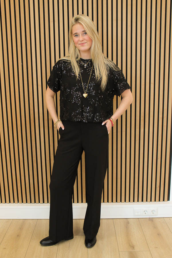 Pailletten_top_zwart_-_Avelijn_2-6695