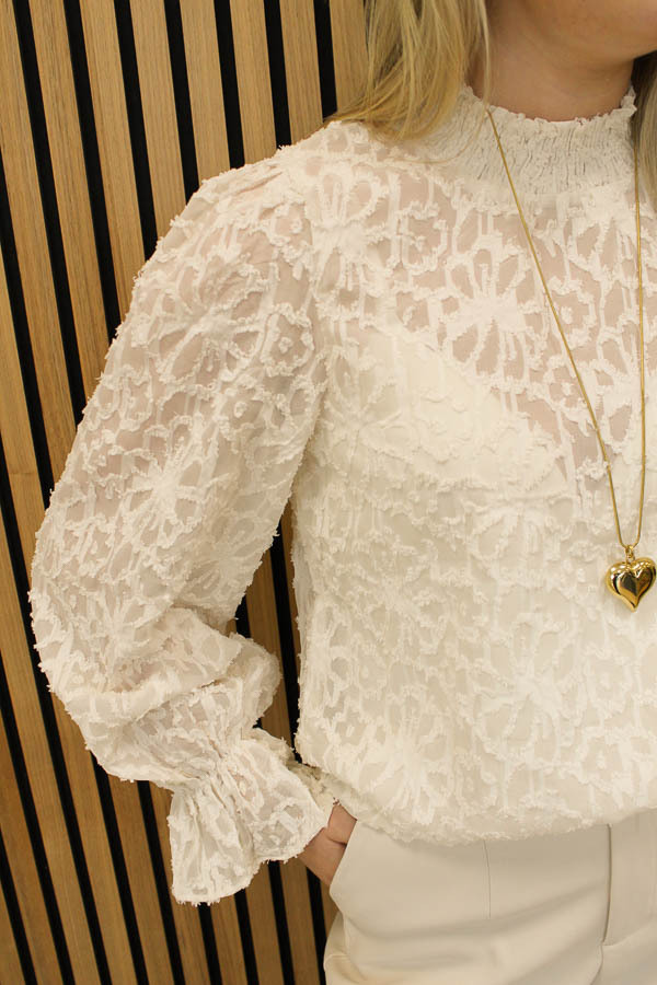 Col_blouse_ecru_-_Nienke_1-6725